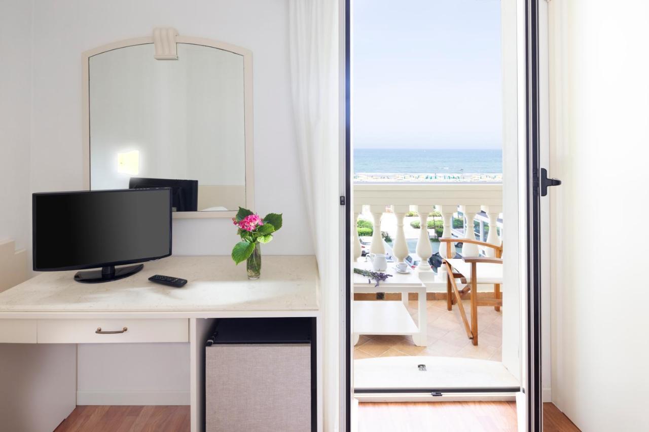 Novecento Suite Hotel Riccione Exterior foto