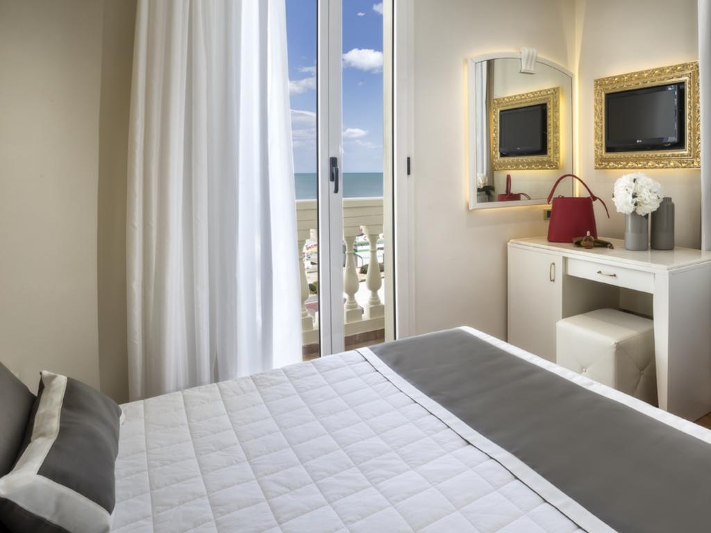 Novecento Suite Hotel Riccione Exterior foto