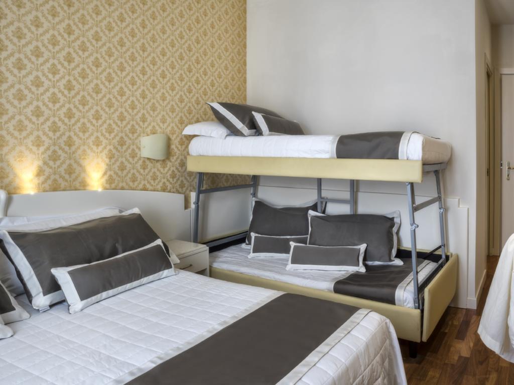 Novecento Suite Hotel Riccione Exterior foto
